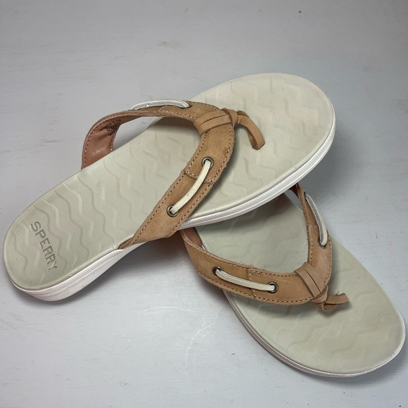 Sperry Leather Sandal with lacing detail - Picture 4 of 5